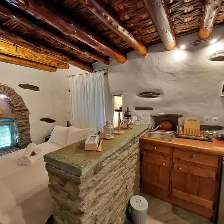 Holiday home Η Μικρή Ελβετία Της Άνδρου Est1900 The Writer'S Retreat