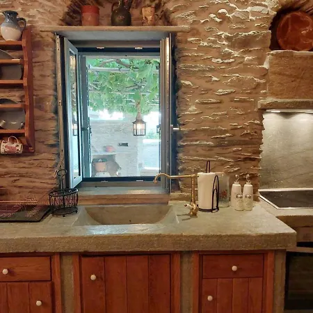 Holiday home Η Μικρή Ελβετία Της Άνδρου Est1900 The Writer'S Retreat Arni (Andros)
